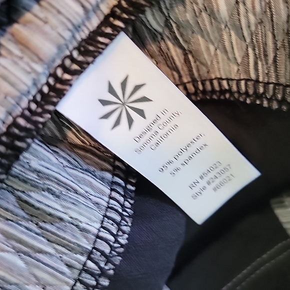 Athleta Fitted Half Zip Pullover - Picture 6 of 9